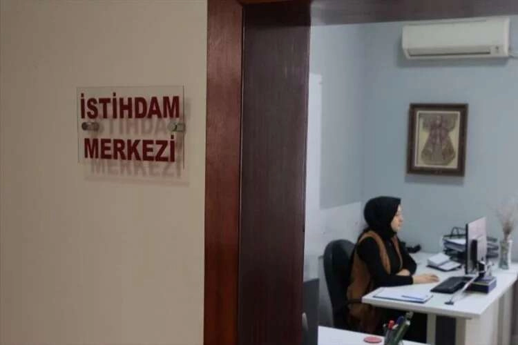 İnegöl Belediyesi’nin istihdam atağı sürüyor.