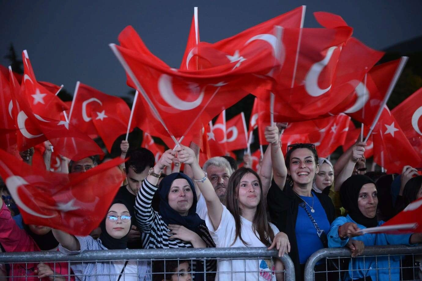 Yıldırım 15 Temmuz'da yine tek yürek, tek bilek