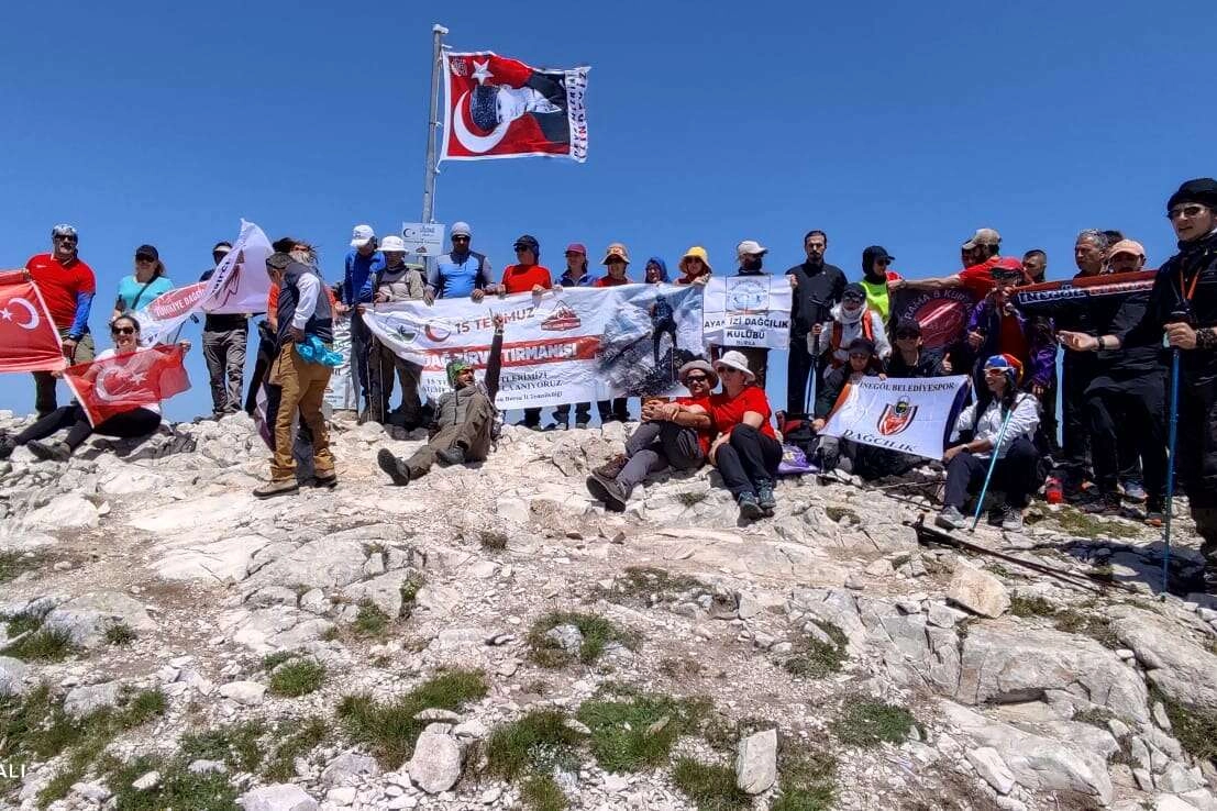 15 Temmuz şehitlerine Uludağ’ın zirvesinde anma töreni