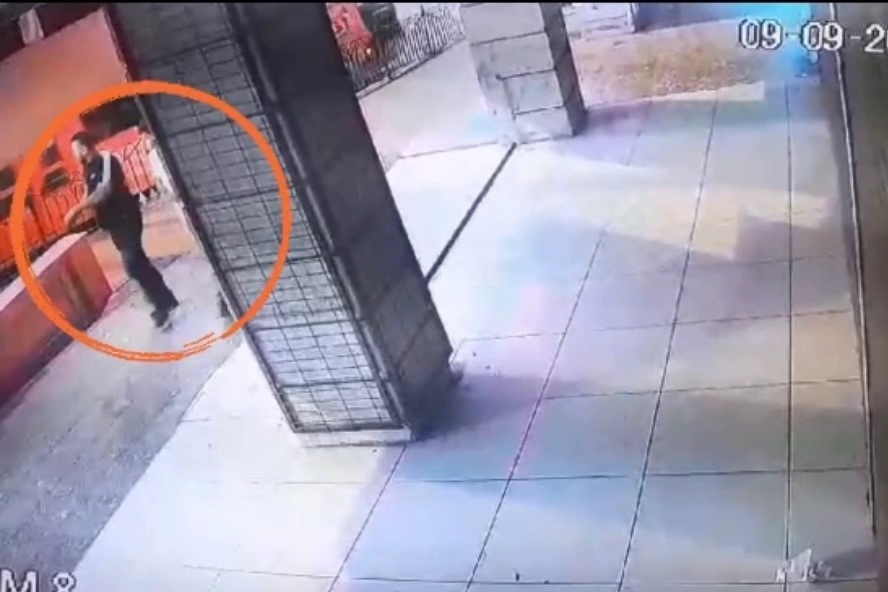 Alkollü şahıs tramvaya ateş açtı! Bursa polisinden kaçamadı