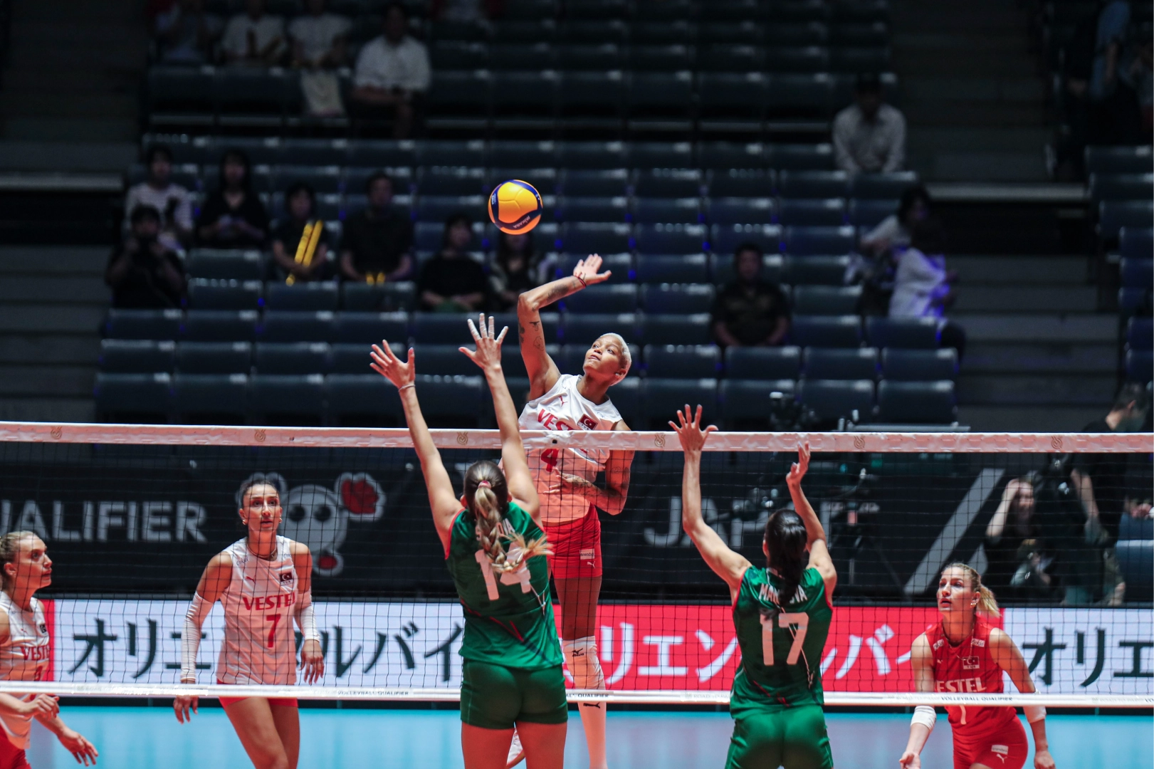 Filenin Sultanları, Olimpiyat Elemeleri'nde 2'de 2 yaptı