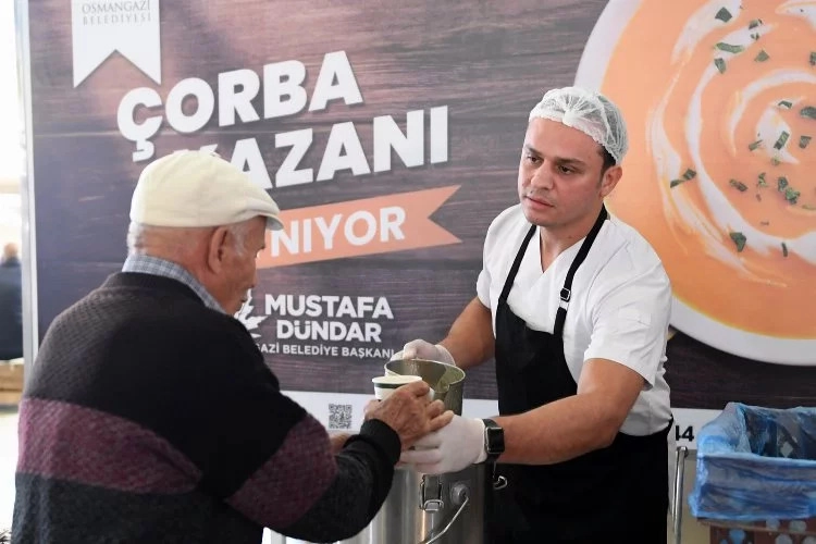 Osmangazi pazarcı esnafını yalnız bırakmıyor