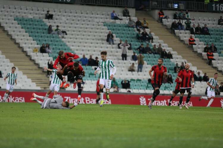 Bursaspor-Gölcükspor (FOTO GALERİ)