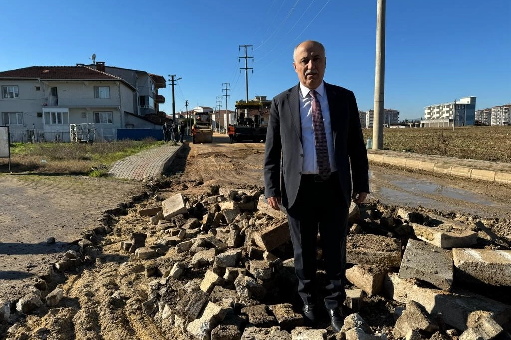 Yenişehir’de asfaltlama ve parke çalışmaları hız kazandı