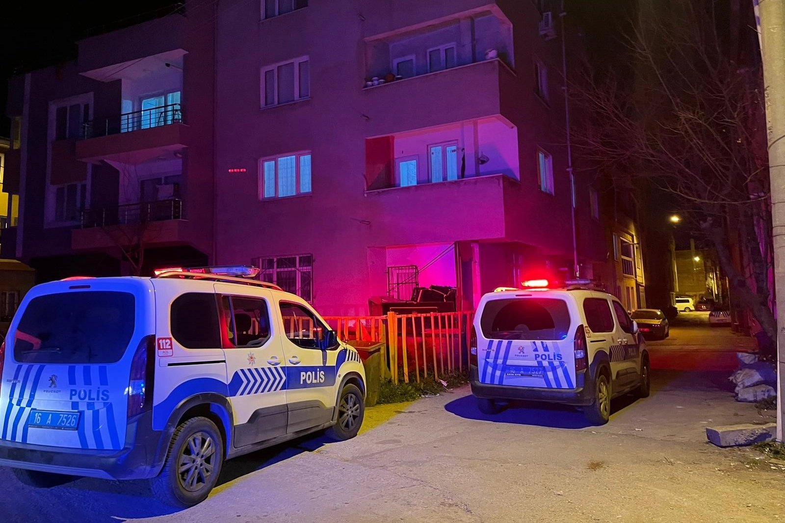 Bursa’da korkunç cinayet! Ailesinden 3 kişiyi tüfekle öldürdü