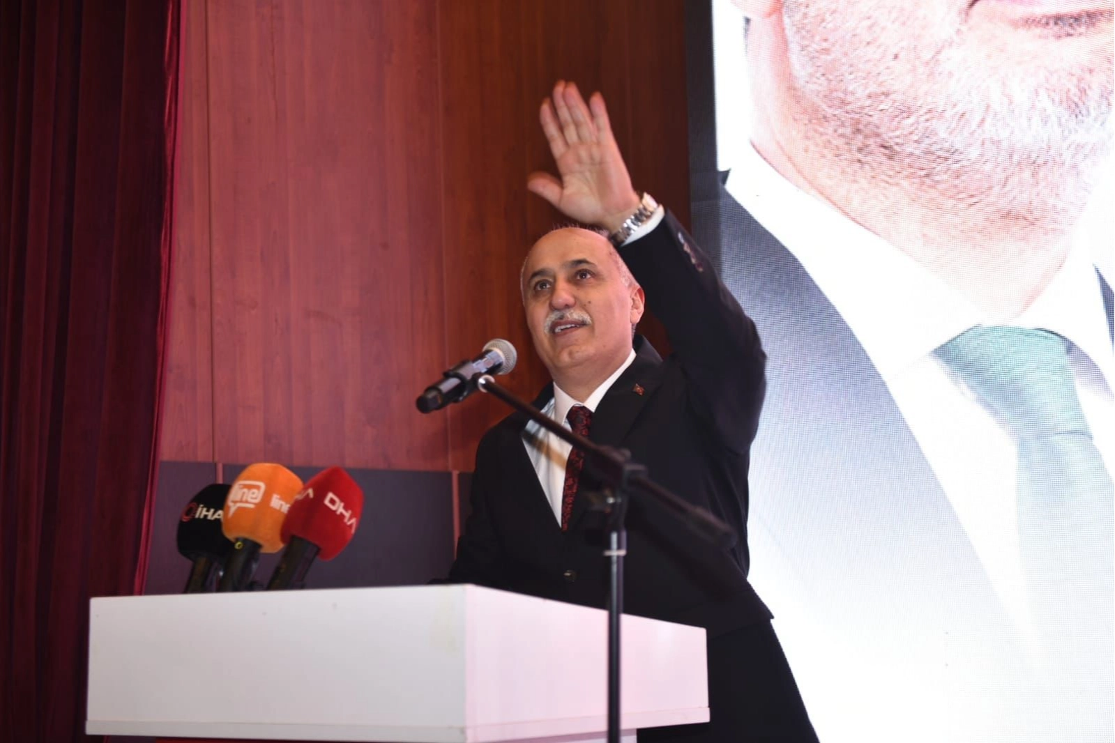 Davut Aydın'dan gövde gösterisi