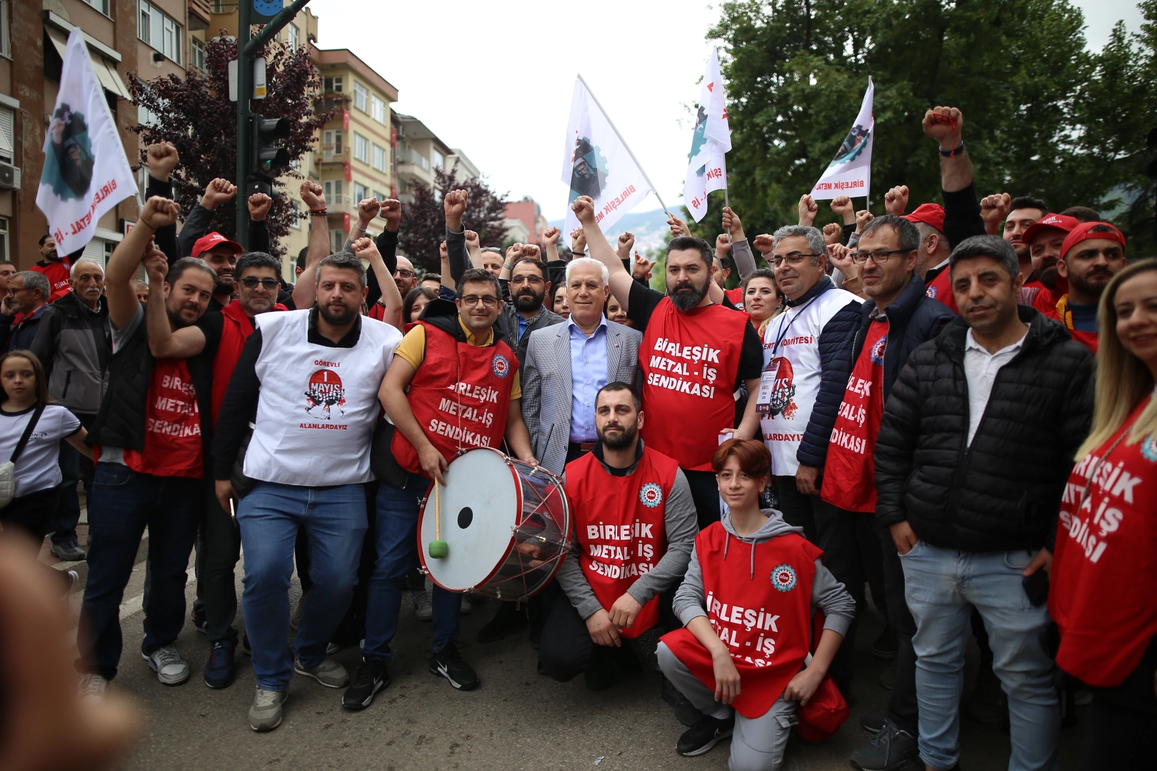 1 Mayıs coşkusu Bursa'yı sardı