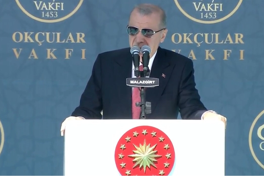 Tarih, yeni zaferlere başlamak için vardır