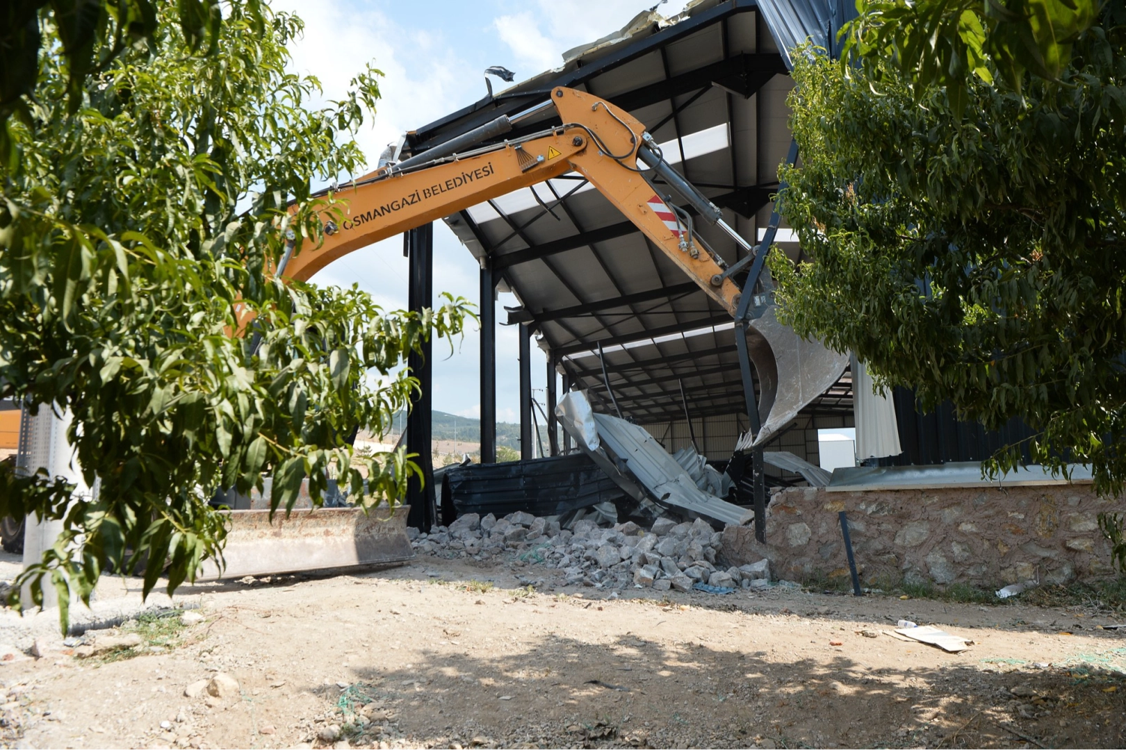 Osmangazi kaçak yapılardan temizleniyor