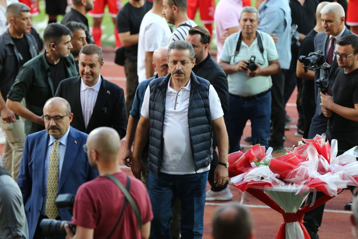 Faruk Çelik Bursaspor'u yalnız bırakmadı