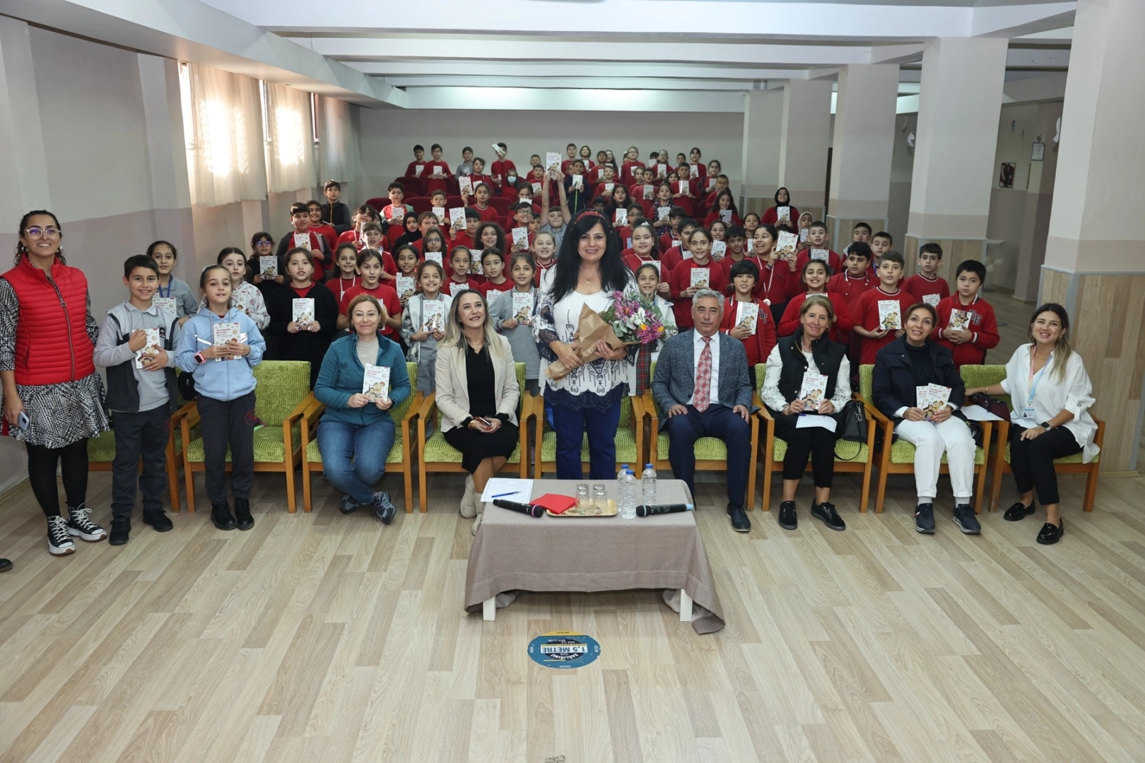 Çocuklara kitap söyleşilerinde konu Cumhuriyet'in değerleri