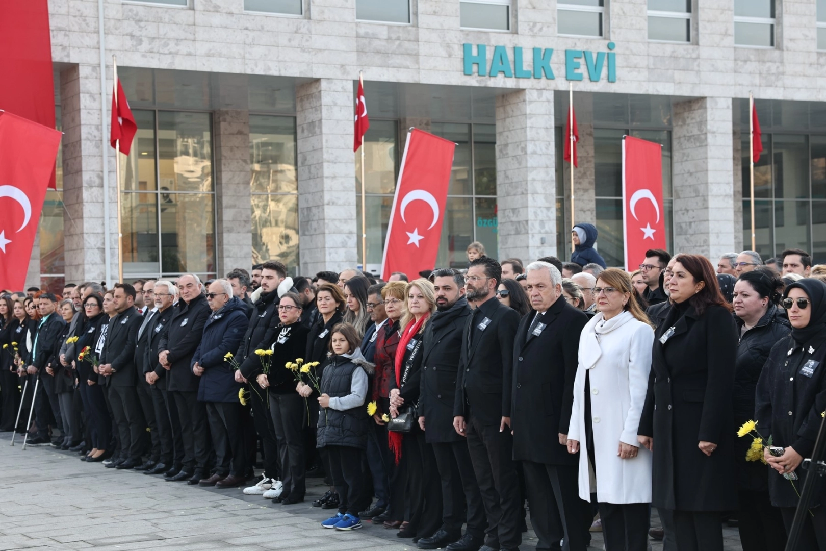 Nilüfer’de Ulu Önder Atatürk özlemle anıldı