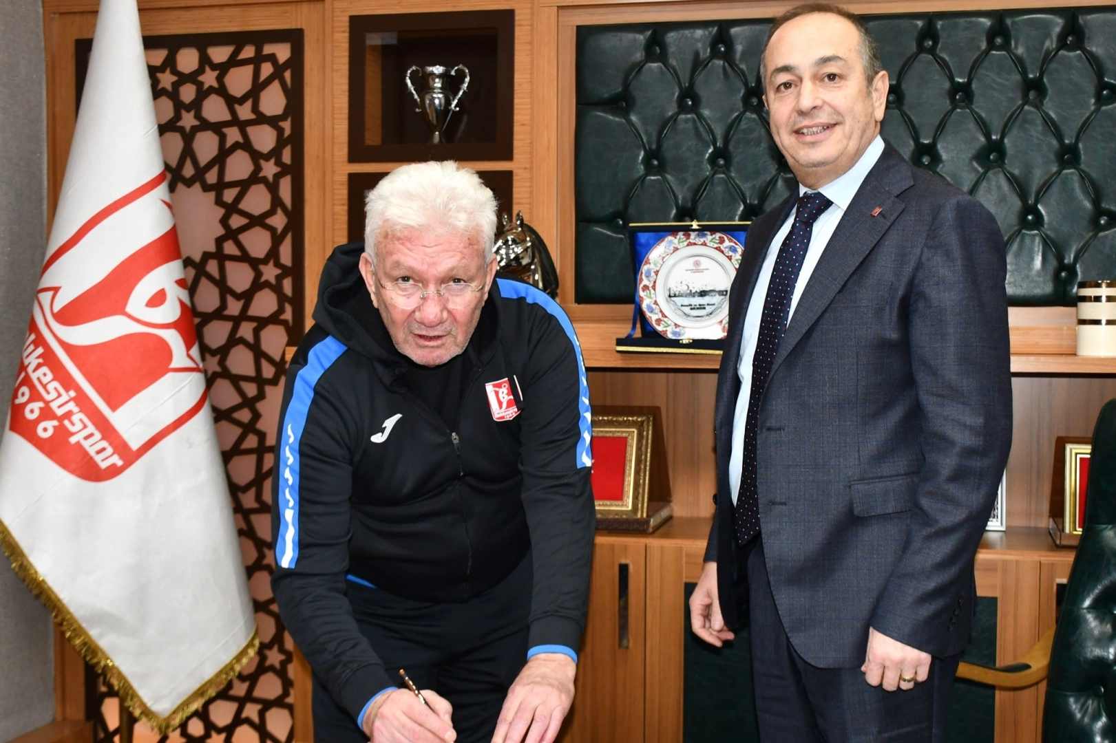 İsmail Ertekin, yeniden Balıkesirspor’da