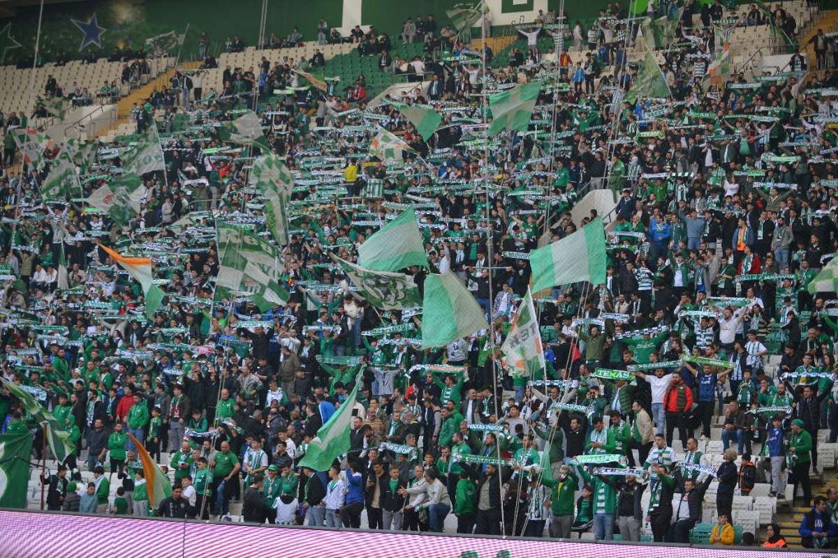 (FOTO GALERİ) BURSASPOR-ERGENE VELİMEŞESPOR MAÇINDAN TARAFTAR FOTOĞRAFLARI