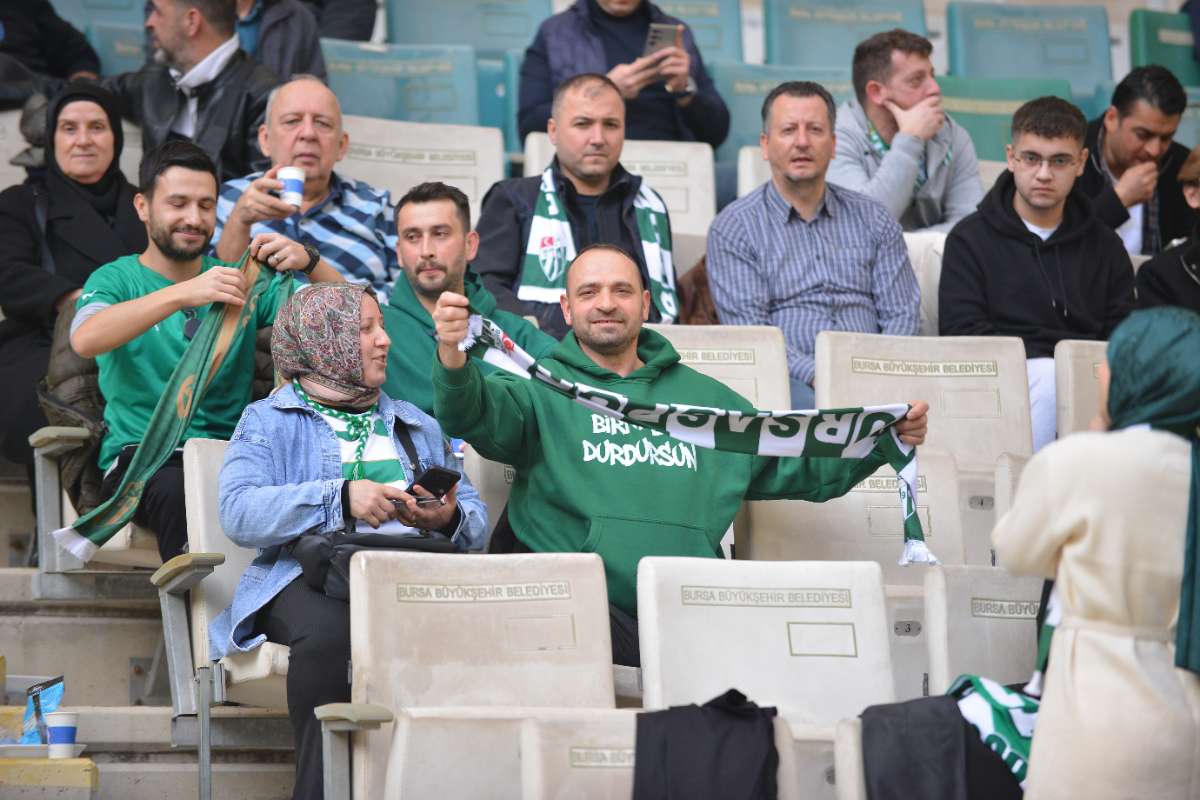 (FOTO GALERİ) BURSASPOR-ERGENE VELİMEŞESPOR MAÇINDAN TARAFTAR FOTOĞRAFLARI