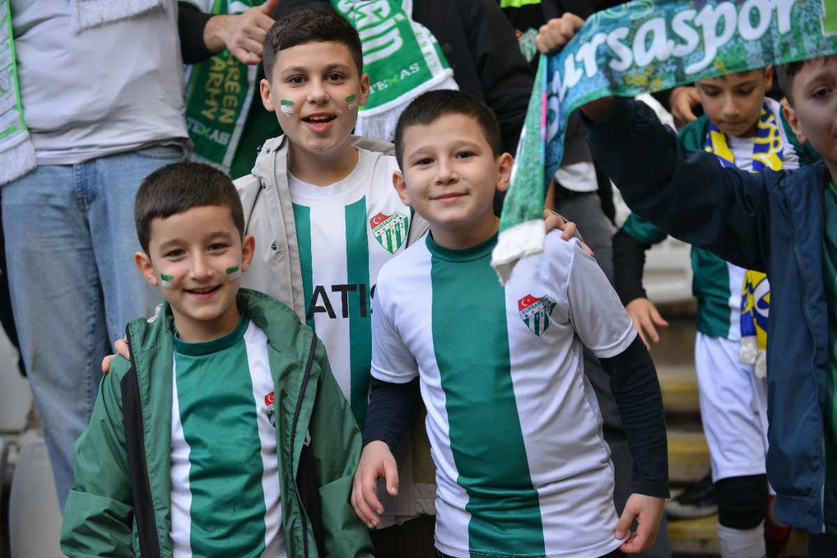 (FOTO GALERİ) BURSASPOR-ERGENE VELİMEŞESPOR MAÇINDAN TARAFTAR FOTOĞRAFLARI-2