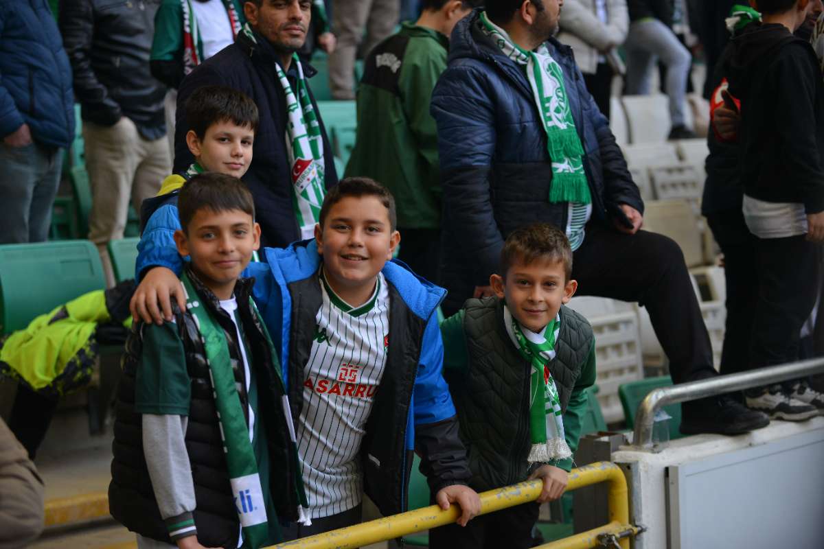 (FOTO GALERİ) BURSASPOR-ERGENE VELİMEŞESPOR MAÇINDAN TARAFTAR FOTOĞRAFLARI-2