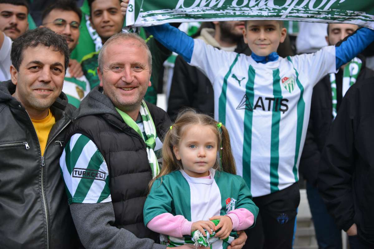 (FOTO GALERİ) BURSASPOR-ERGENE VELİMEŞESPOR MAÇINDAN TARAFTAR FOTOĞRAFLARI-2