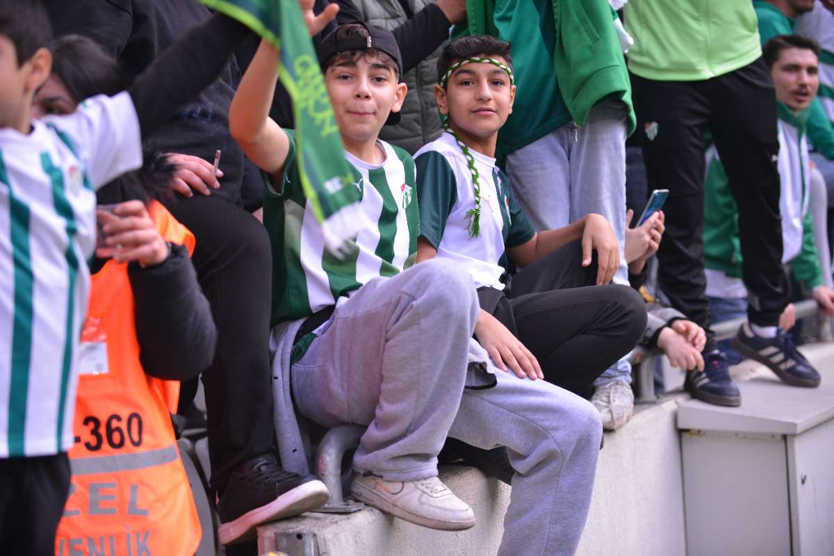 (FOTO GALERİ) BURSASPOR-ERGENE VELİMEŞESPOR MAÇINDAN TARAFTAR FOTOĞRAFLARI-2