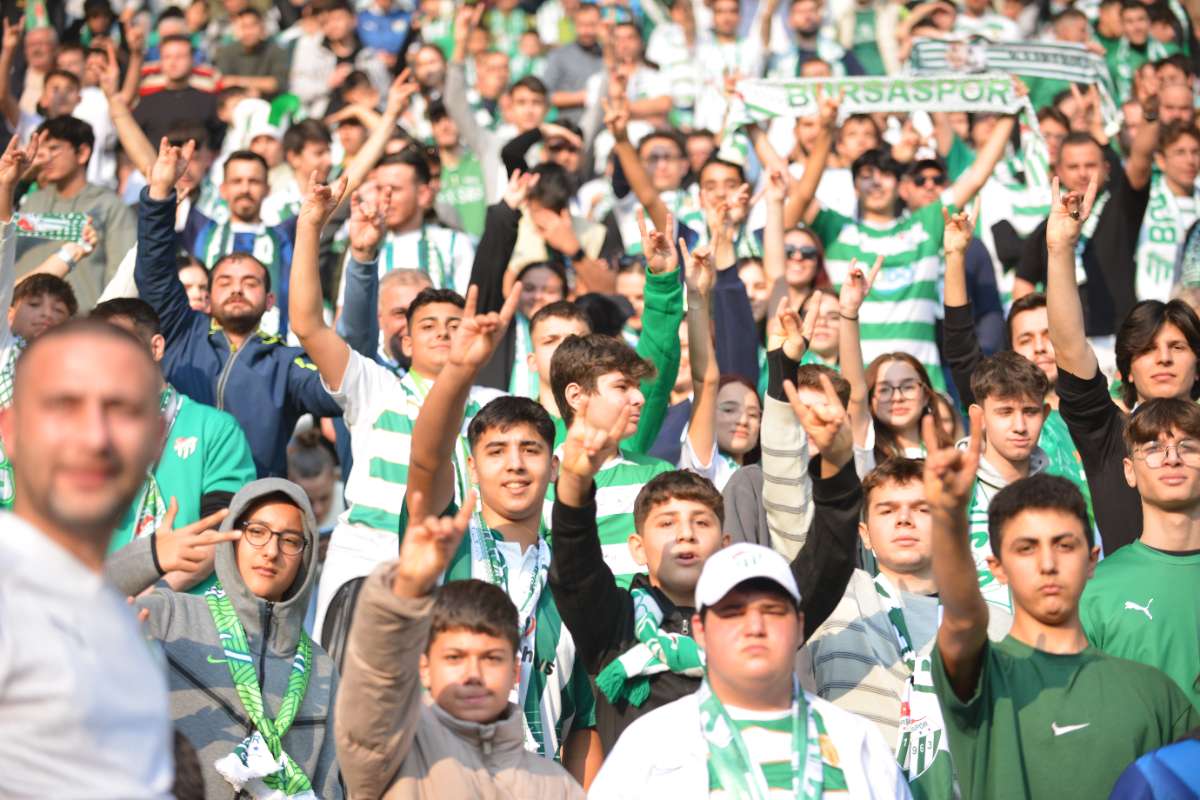(FOTO GALERİ) BURSASPOR-ERGENE VELİMEŞESPOR MAÇINDAN TARAFTAR FOTOĞRAFLARI-2