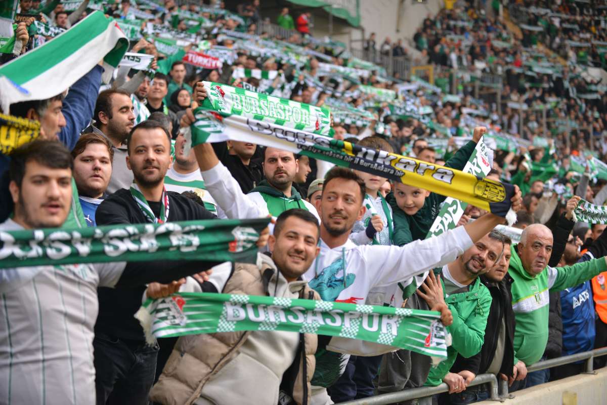 (FOTO GALERİ) BURSASPOR-ERGENE VELİMEŞESPOR MAÇINDAN TARAFTAR FOTOĞRAFLARI-2