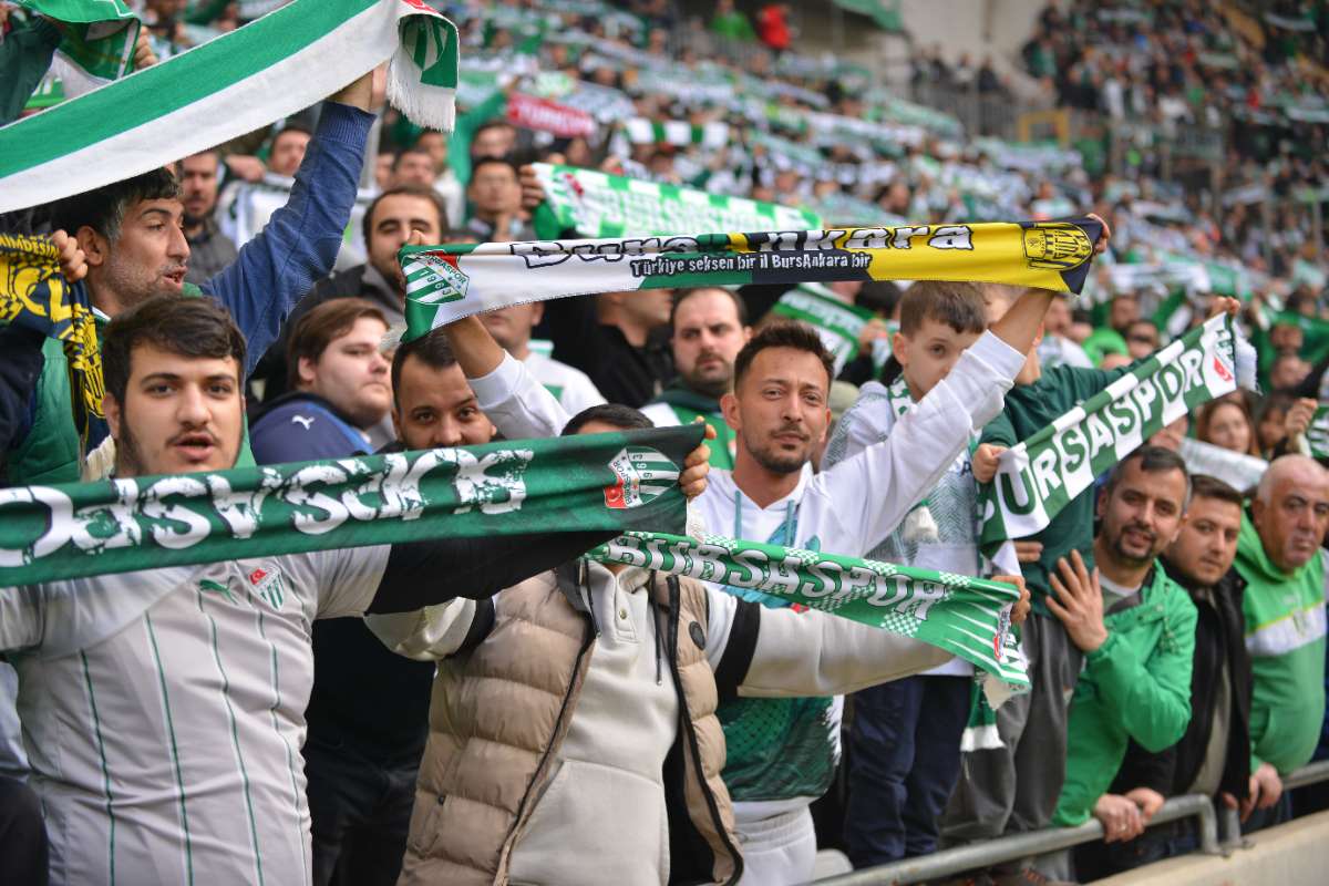 (FOTO GALERİ) BURSASPOR-ERGENE VELİMEŞESPOR MAÇINDAN TARAFTAR FOTOĞRAFLARI-2