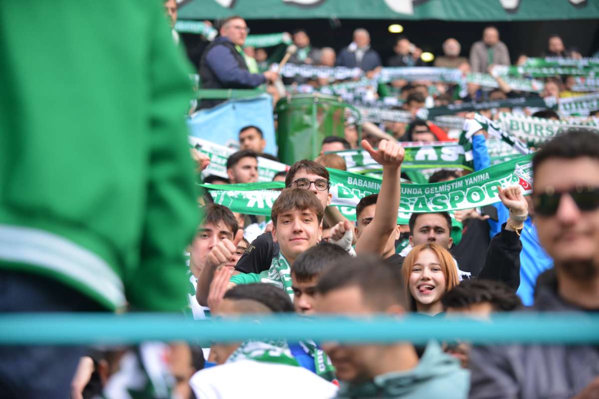 (FOTO GALERİ) BURSASPOR-ERGENE VELİMEŞESPOR MAÇINDAN TARAFTAR FOTOĞRAFLARI-2