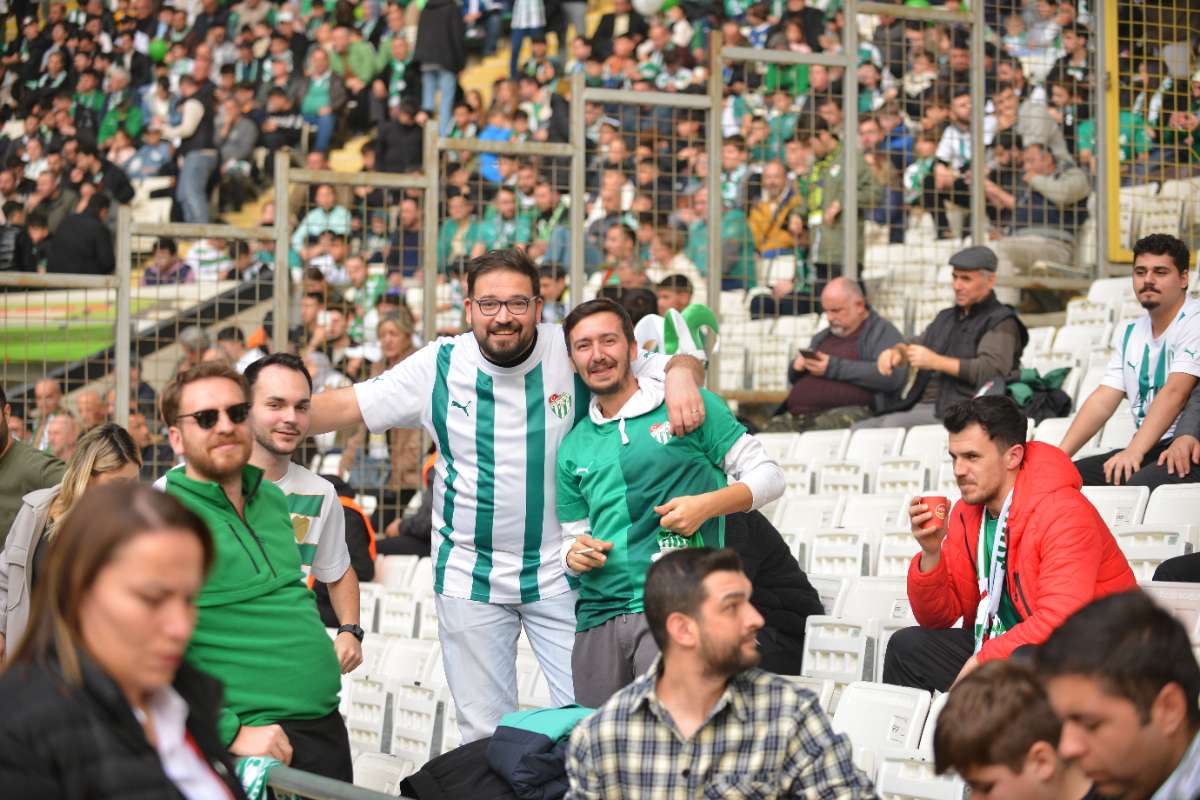 (FOTO GALERİ) BURSASPOR-ERGENE VELİMEŞESPOR MAÇINDAN TARAFTAR FOTOĞRAFLARI-2