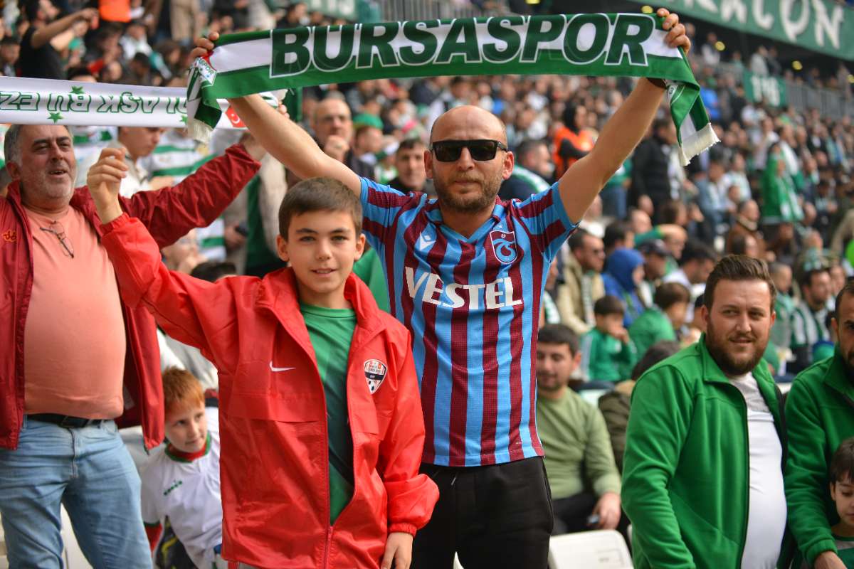 (FOTO GALERİ) BURSASPOR-ERGENE VELİMEŞESPOR MAÇINDAN TARAFTAR FOTOĞRAFLARI-2