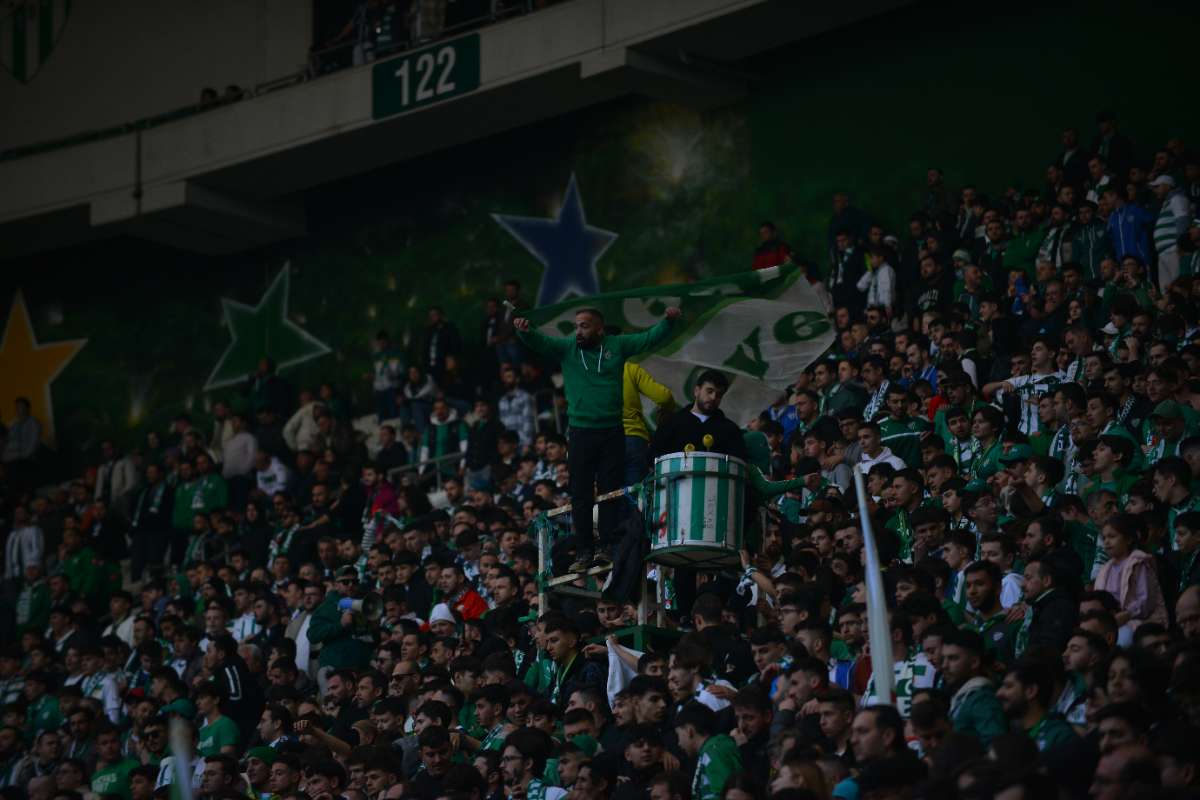 (FOTO GALERİ) BURSASPOR-ERGENE VELİMEŞESPOR MAÇINDAN TARAFTAR FOTOĞRAFLARI-2