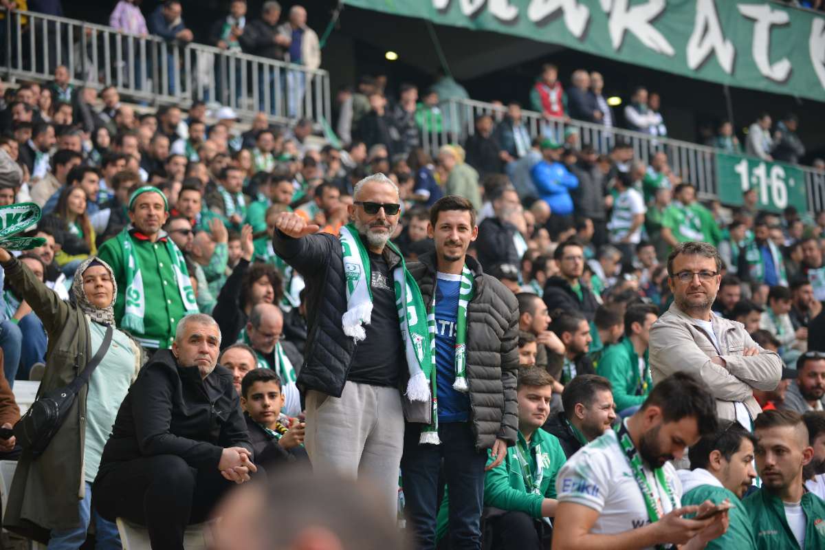 (FOTO GALERİ) BURSASPOR-ERGENE VELİMEŞESPOR MAÇINDAN TARAFTAR FOTOĞRAFLARI-2