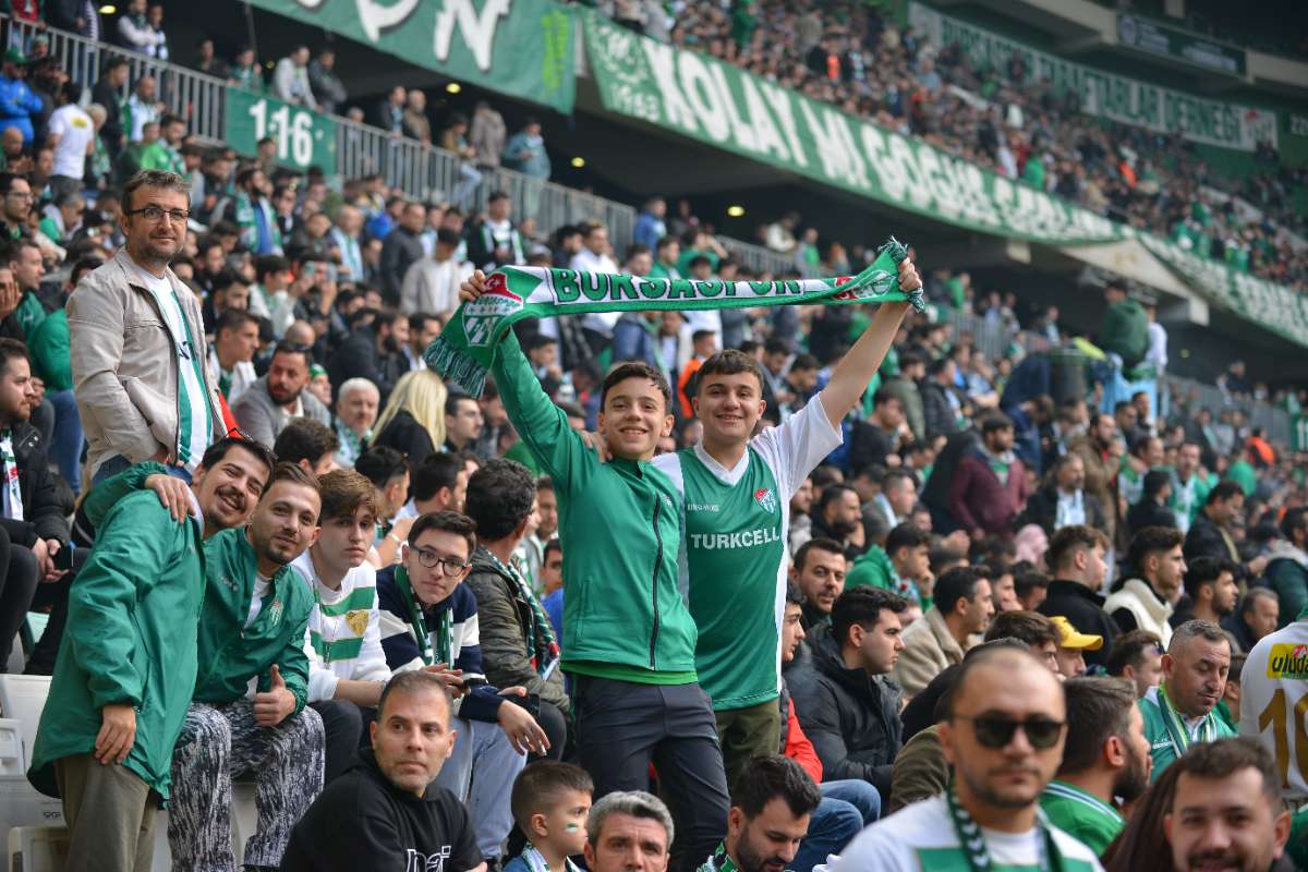 (FOTO GALERİ) BURSASPOR-ERGENE VELİMEŞESPOR MAÇINDAN TARAFTAR FOTOĞRAFLARI-2