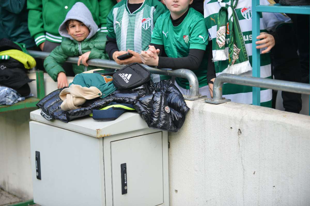 (FOTO GALERİ) BURSASPOR-ERGENE VELİMEŞESPOR MAÇINDAN TARAFTAR FOTOĞRAFLARI-2