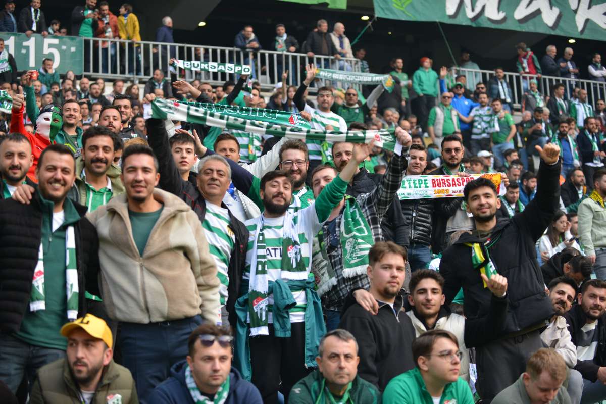 (FOTO GALERİ) BURSASPOR-ERGENE VELİMEŞESPOR MAÇINDAN TARAFTAR FOTOĞRAFLARI-2