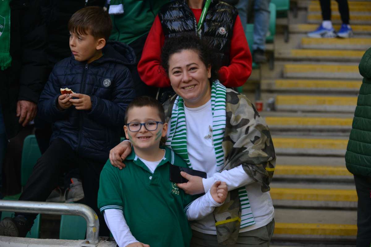 (FOTO GALERİ) BURSASPOR-ERGENE VELİMEŞESPOR MAÇINDAN TARAFTAR FOTOĞRAFLARI-2