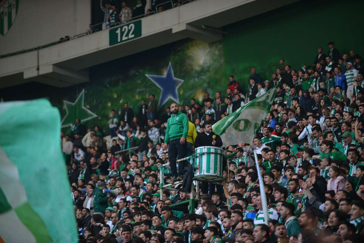 (FOTO GALERİ) BURSASPOR-ERGENE VELİMEŞESPOR MAÇINDAN TARAFTAR FOTOĞRAFLARI-2