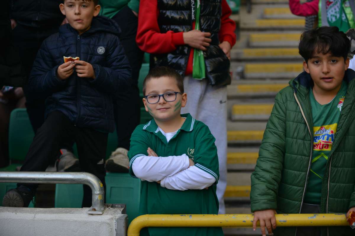 (FOTO GALERİ) BURSASPOR-ERGENE VELİMEŞESPOR MAÇINDAN TARAFTAR FOTOĞRAFLARI-2
