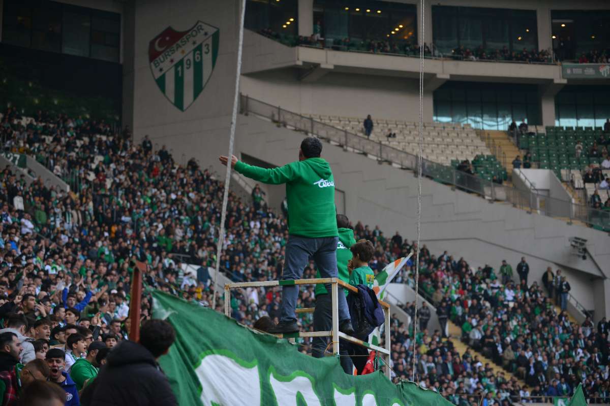 (FOTO GALERİ) BURSASPOR-ERGENE VELİMEŞESPOR MAÇINDAN TARAFTAR FOTOĞRAFLARI-2
