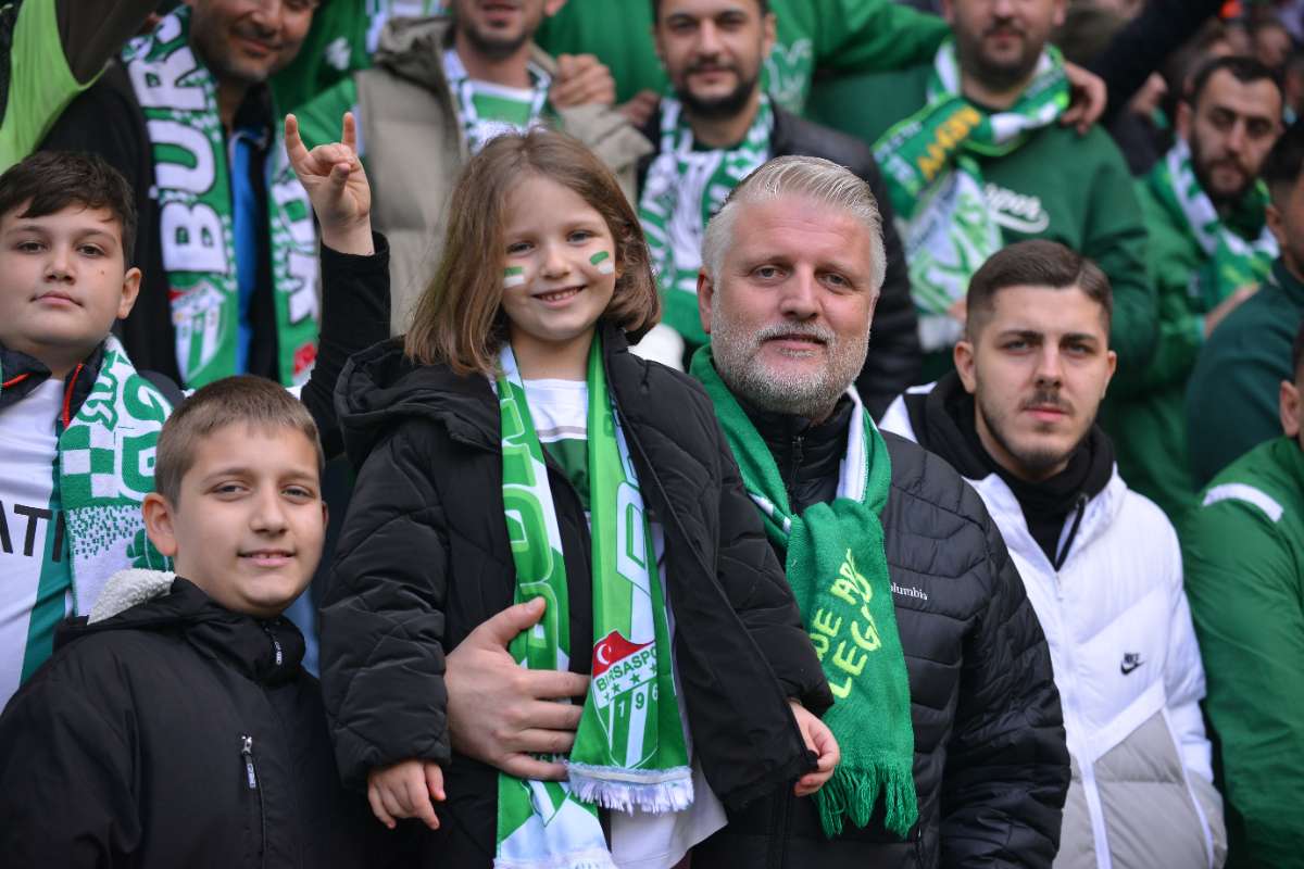 (FOTO GALERİ) BURSASPOR-ERGENE VELİMEŞESPOR MAÇINDAN TARAFTAR FOTOĞRAFLARI-2
