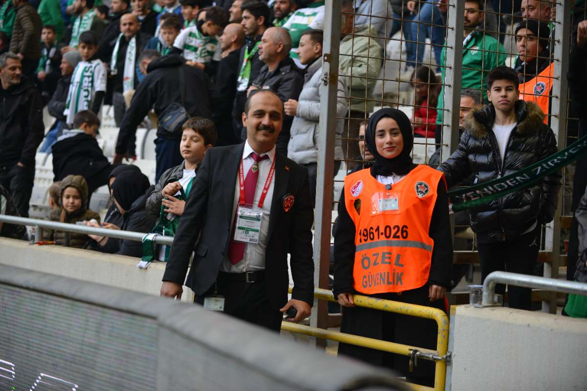 (FOTO GALERİ) BURSASPOR-ERGENE VELİMEŞESPOR MAÇINDAN TARAFTAR FOTOĞRAFLARI-2