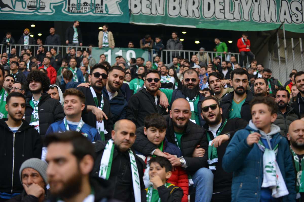 (FOTO GALERİ) BURSASPOR-ERGENE VELİMEŞESPOR MAÇINDAN TARAFTAR FOTOĞRAFLARI-2