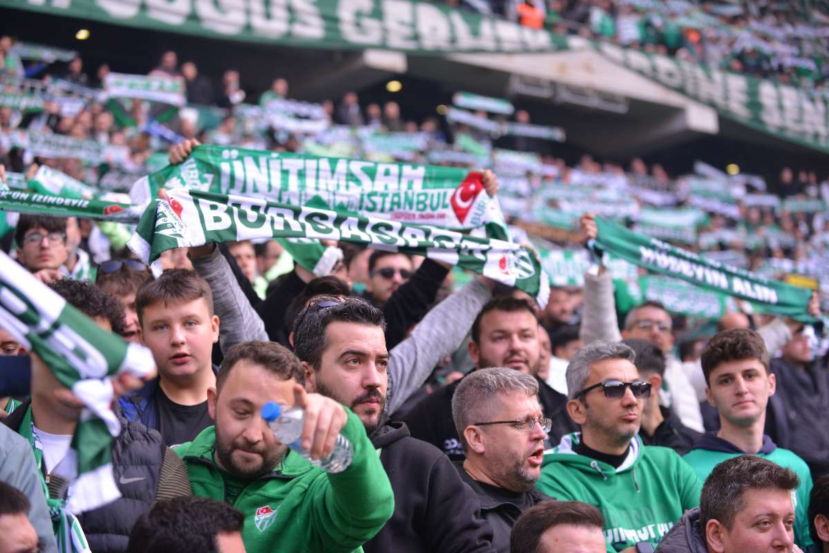 (FOTO GALERİ) BURSASPOR-ERGENE VELİMEŞESPOR MAÇINDAN TARAFTAR FOTOĞRAFLARI-2