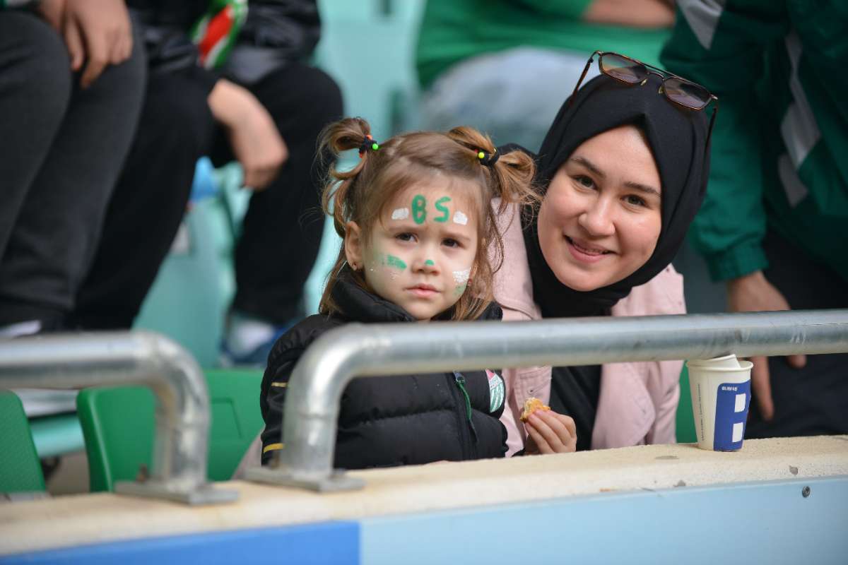 (FOTO GALERİ) BURSASPOR-ERGENE VELİMEŞESPOR MAÇINDAN TARAFTAR FOTOĞRAFLARI-2