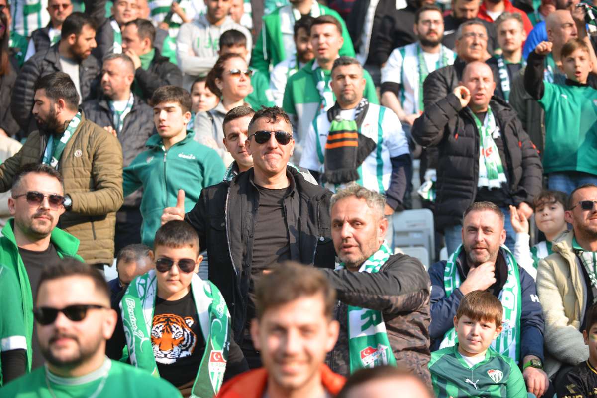 (FOTO GALERİ) BURSASPOR-ERGENE VELİMEŞESPOR MAÇINDAN TARAFTAR FOTOĞRAFLARI-2