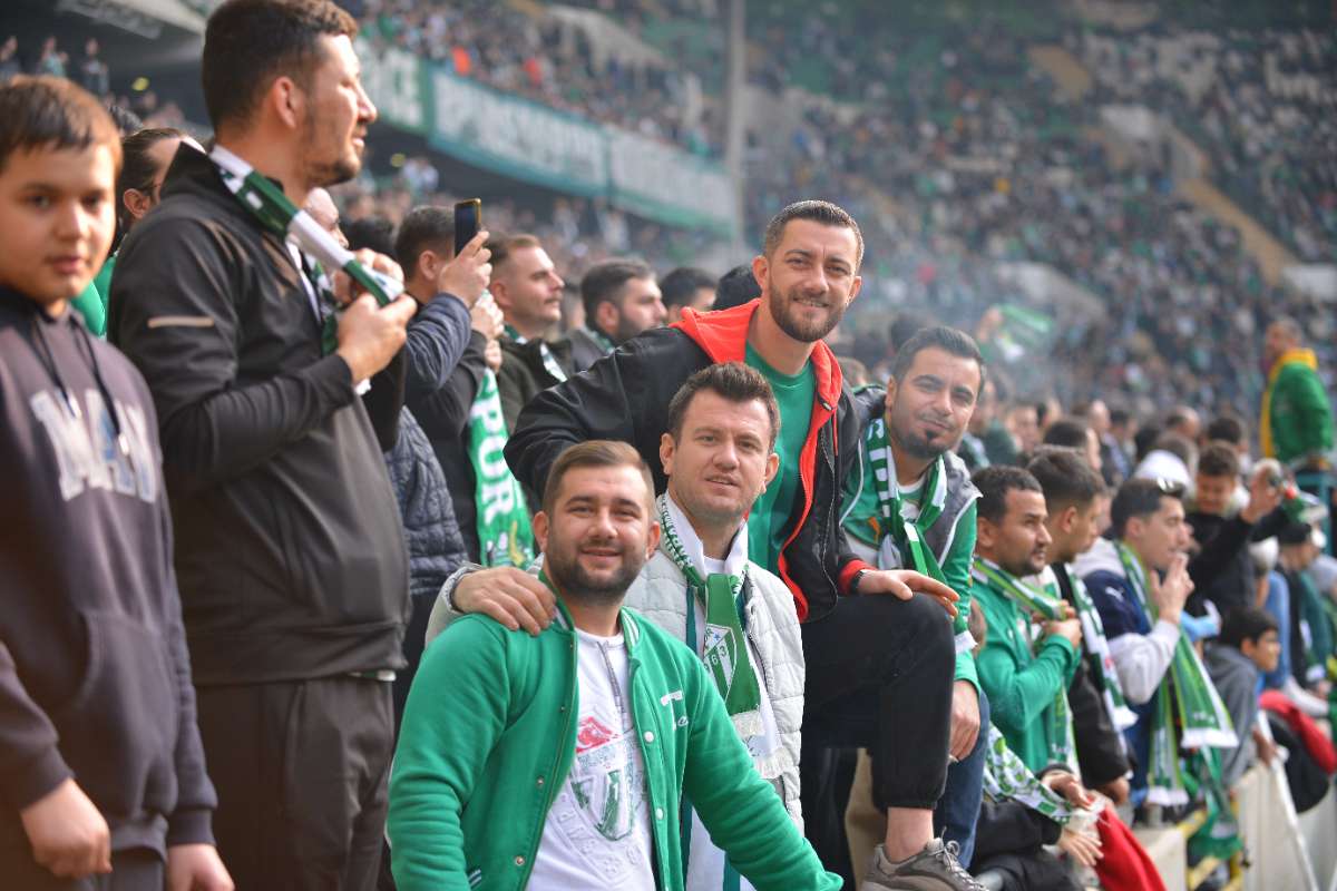 (FOTO GALERİ) BURSASPOR-ERGENE VELİMEŞESPOR MAÇINDAN TARAFTAR FOTOĞRAFLARI-2