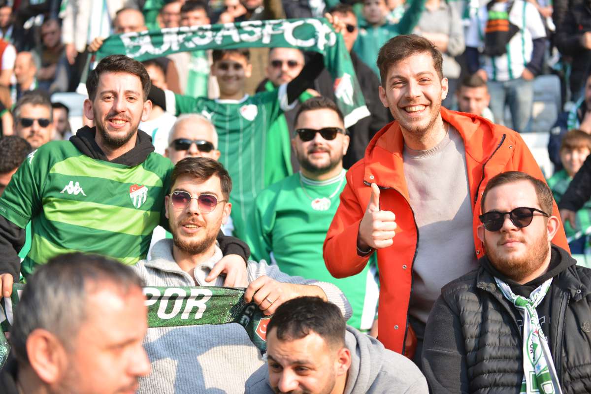 (FOTO GALERİ) BURSASPOR-ERGENE VELİMEŞESPOR MAÇINDAN TARAFTAR FOTOĞRAFLARI-2