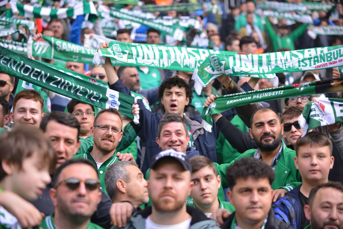 (FOTO GALERİ) BURSASPOR-ERGENE VELİMEŞESPOR MAÇINDAN TARAFTAR FOTOĞRAFLARI-2