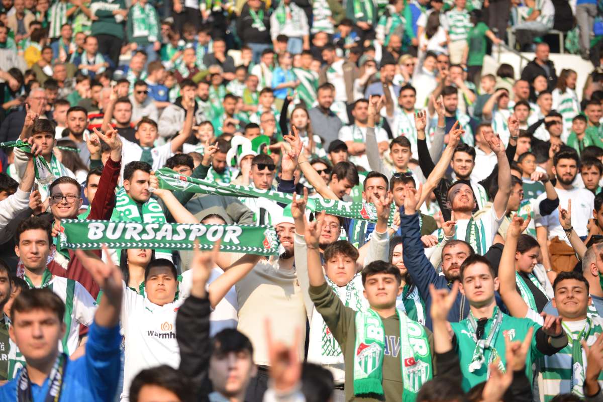 (FOTO GALERİ) BURSASPOR-ERGENE VELİMEŞESPOR MAÇINDAN TARAFTAR FOTOĞRAFLARI-2