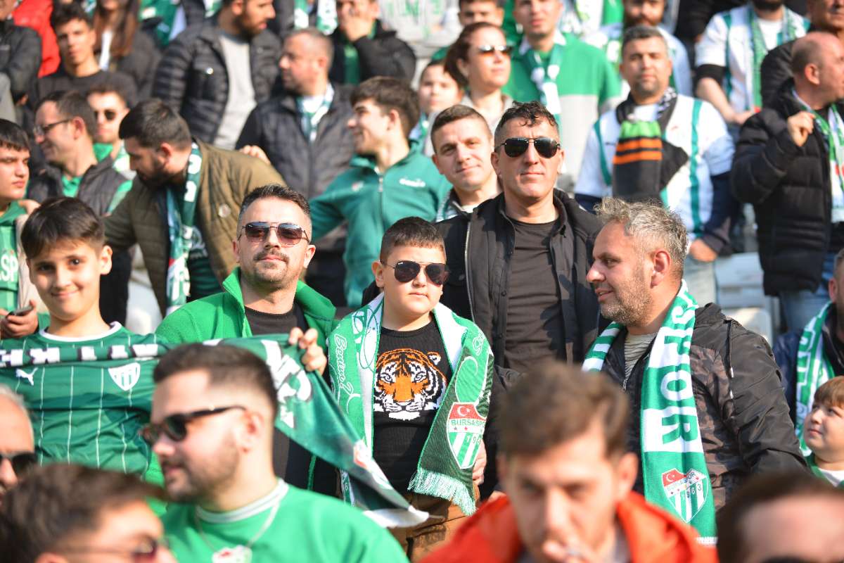 (FOTO GALERİ) BURSASPOR-ERGENE VELİMEŞESPOR MAÇINDAN TARAFTAR FOTOĞRAFLARI-2
