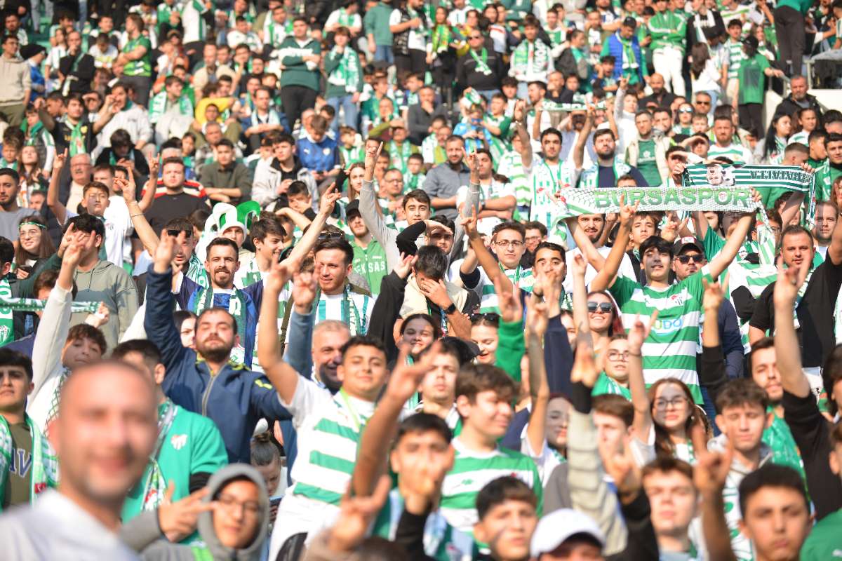 (FOTO GALERİ) BURSASPOR-ERGENE VELİMEŞESPOR MAÇINDAN TARAFTAR FOTOĞRAFLARI-2
